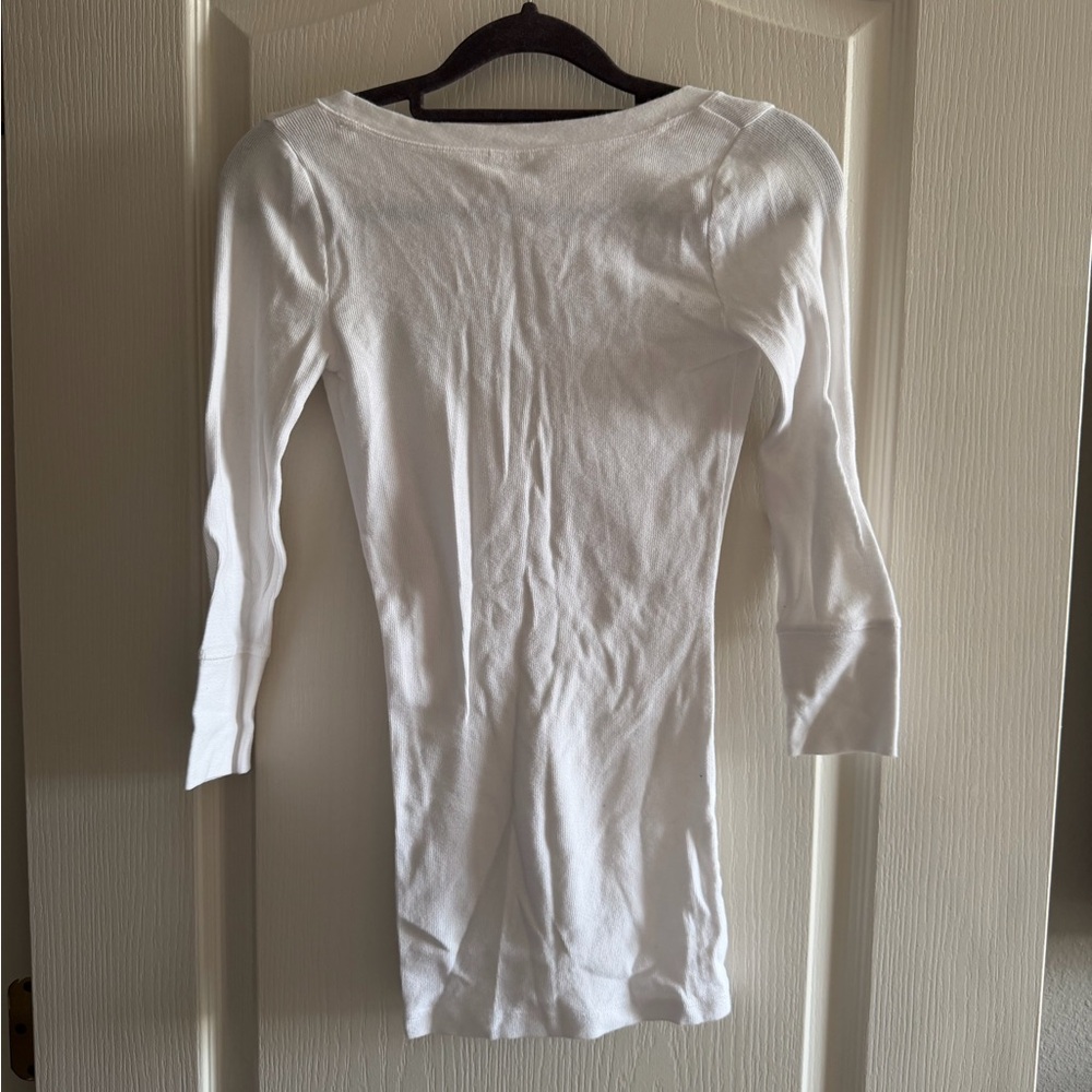 Hollister White Ribbed Henley Top with Navy Lettering - Picture 6 of 7